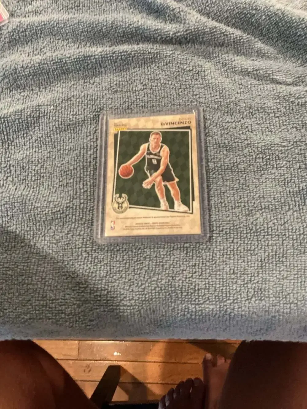 2018-19 Panini NBA Hoops Rise N Shine Winter Donte DiVincenzo Rookie Patch Card